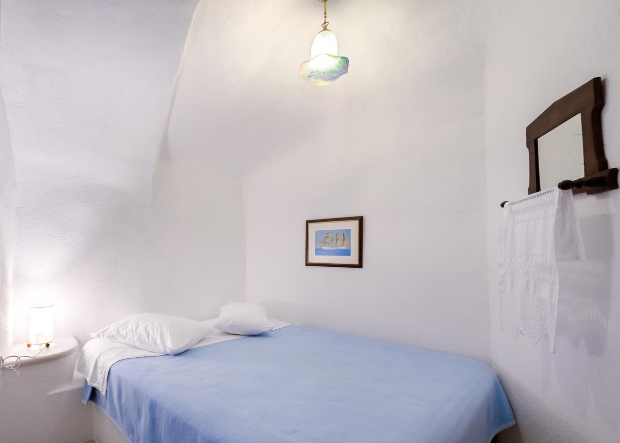 Chelidonia Traditional Villas Oia  Exterior photo